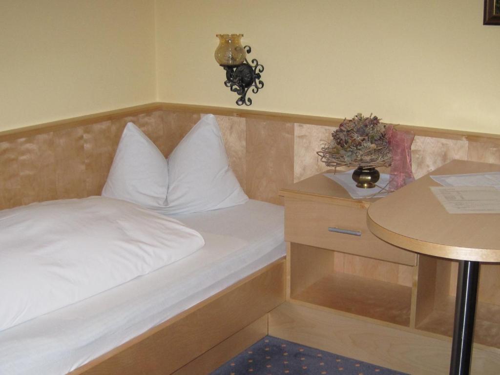 Hotel Zur Schonen Aussicht Ubersee Room photo